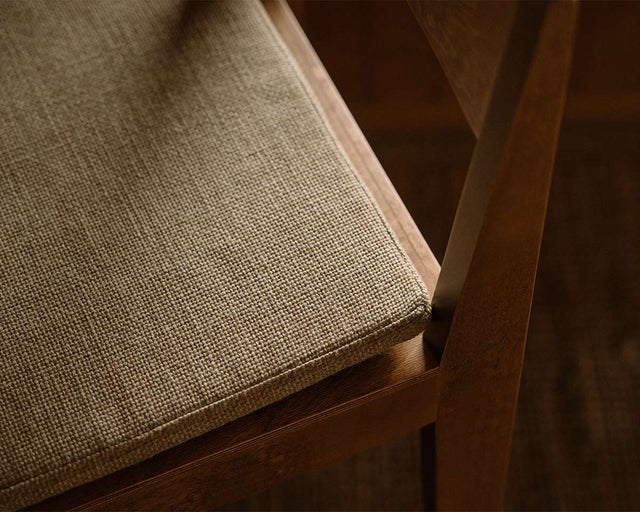 FRAMA-Bar Chair 01 Cushion 吧台椅 情境照