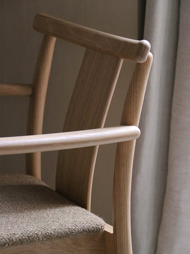 Audo Copenhagen-Merkur Dining Chair w/Armrests 餐椅