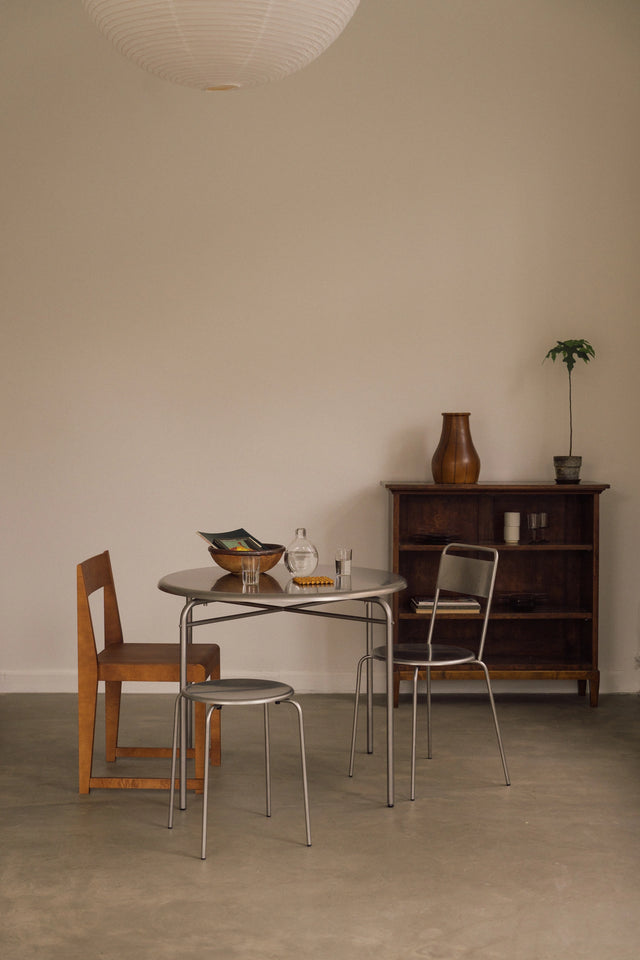 FRAMA-Petit Rond Table 桌 FRAMA-Petit-Rond-Tables-Context-Image-708.jpg