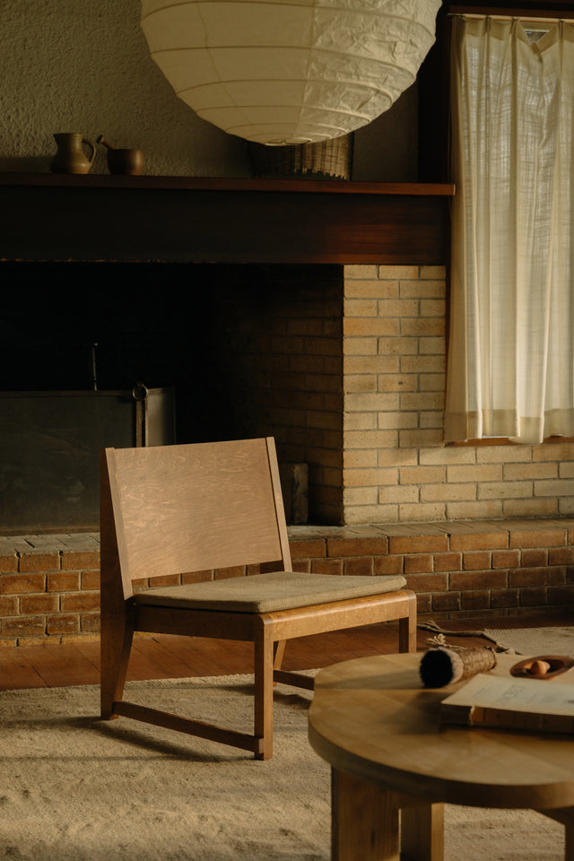 FRAMA-Easy Chair 01 Cushion 休閒椅 FRAMA-01-Series-Context-Image-6.jpg