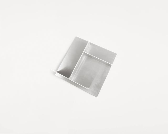 FRAMA-Rivet Typecase 壁掛櫃 FRAMA-Rivet-Typecase-Packshot-02.tif