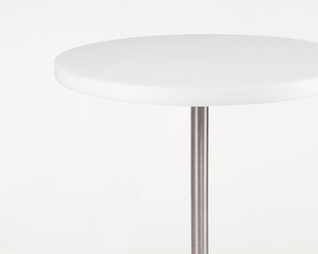 FRAMA-Farmhouse Table Trestles 桌 FRAMA Table 57 Packshot 7.tif