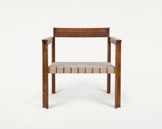 FRAMA-Symmetry Easy Chair 休閒椅 FRAMA-Symmetry-Easy-Chair-Packshot-2.tif