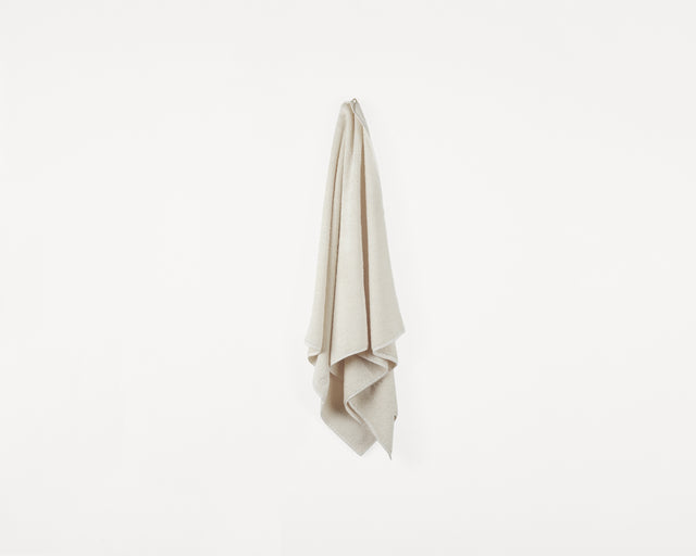 FRAMA-Heavy Towel 毛巾 FRAMA Heavy Towel Bone White Bath Towel Packshot 3.tif
