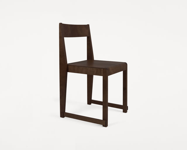 FRAMA-Chair 01 單椅 Frama Chair 01 Dark Wood Packshot 2.tif