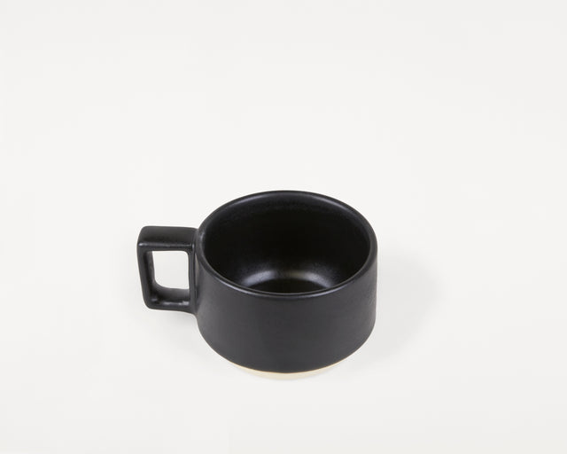 FRAMA-Otto Ceramic Mug with Handle 馬克杯 Otto Stoneware Mug with Handle Black Packshot 2.tif