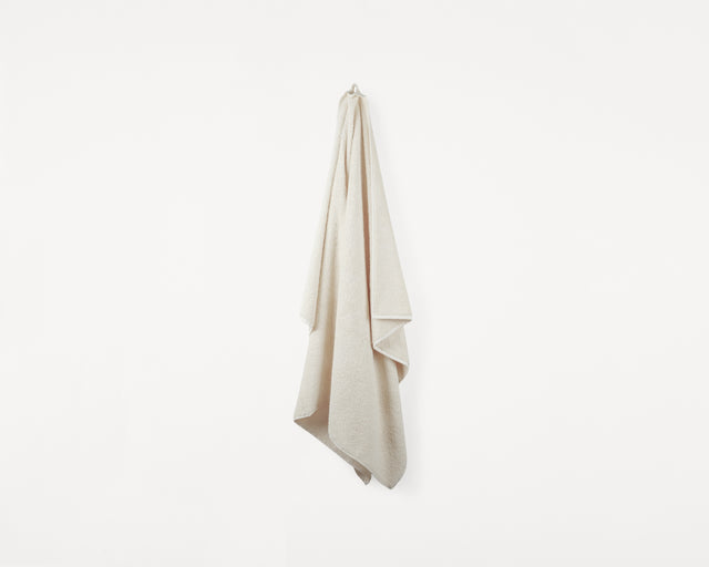 FRAMA-Heavy Towel 毛巾 FRAMA Heavy Towel Bone White Bath Sheet Packshot 3.tif