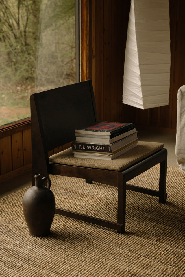 FRAMA-Easy Chair 01 Cushion 休閒椅 FRAMA Easy Chair 01 Dark Wood Context Image 7.jpg