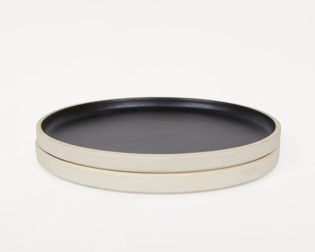 FRAMA-Otto Ceramic Plate Set of Two 餐盤 FRAMA Otto Stoneware Plate L Black Packshot 2.tif
