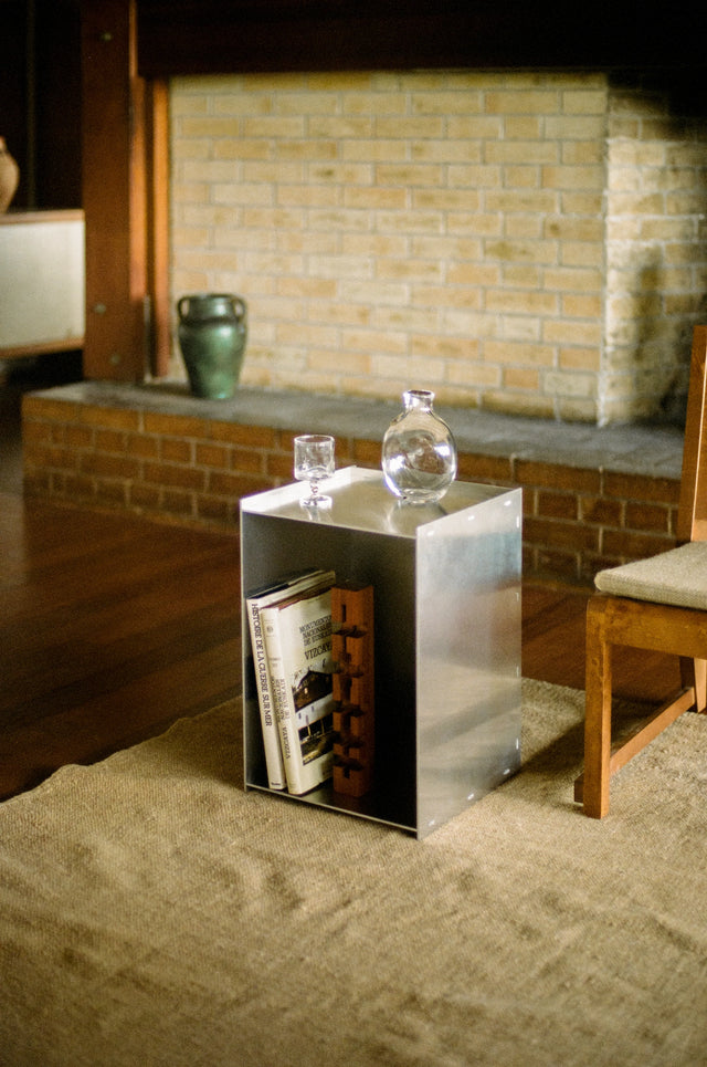 FRAMA-Rivet Box Table 桌 FRAMA-Rivet-Series-Analogue-Image-3.jpg