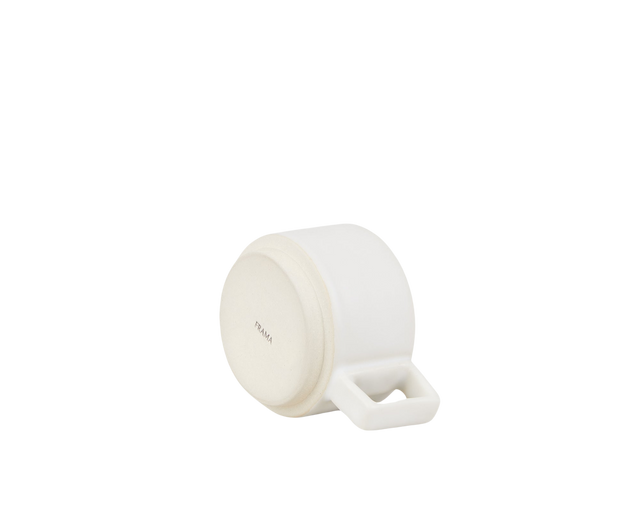 FRAMA-Otto Ceramic Mug with Handle 馬克杯 情境照