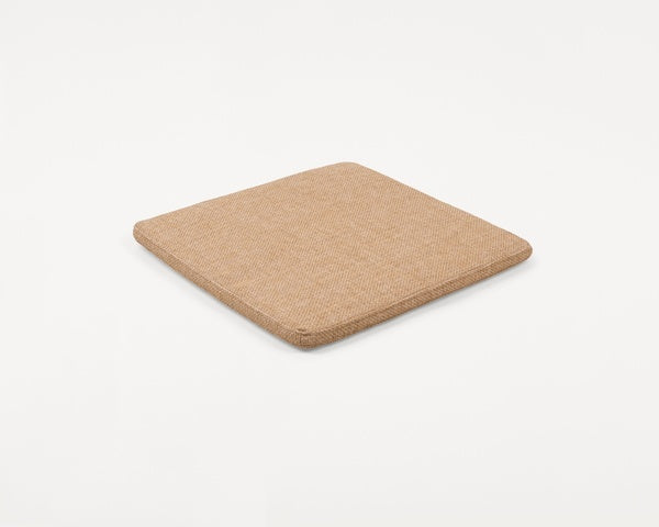 FRAMA-Chair 01 Cushion 單椅 FRAMA Chair 01 Cushion Packshot-2.tif