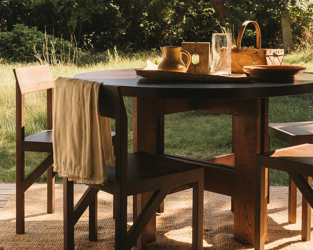 FRAMA-Farmhouse Table Trestles 桌 情境照