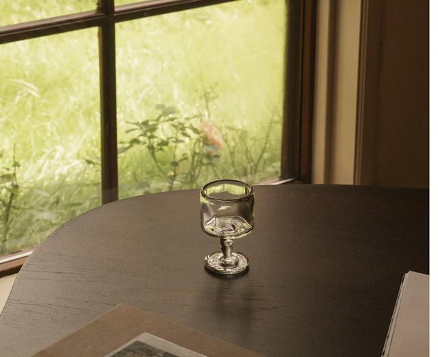 FRAMA-0405 Stem Glass Set of Two 玻璃杯 情境照