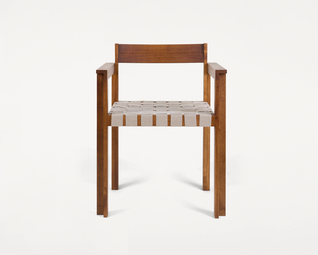 FRAMA-Symmetry Armrest Chair 扶手椅 FRAMA-Symmetry-Armrest-Chair-Packshot-2.tif