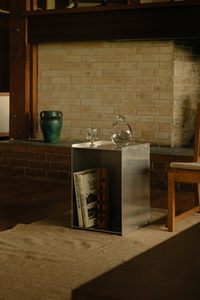 FRAMA-Rivet Box Table 桌 FRAMA-Biarritz-Rivet-Series-Context-Image-5.jpg