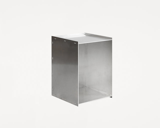 FRAMA-Rivet Box Table 桌 FRAMA-Rivet-Box-Table-Packshot-02.tif