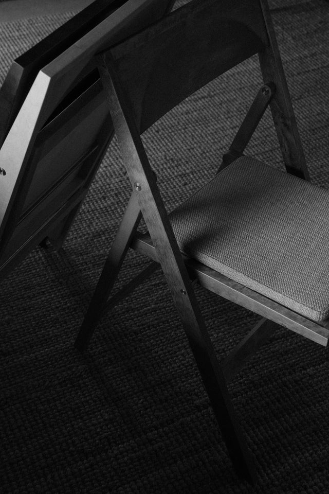 FRAMA-Folding Flat Chair Cushion 單椅 FRAMA Folding Flat Chair Cushion Context Image 1.jpg