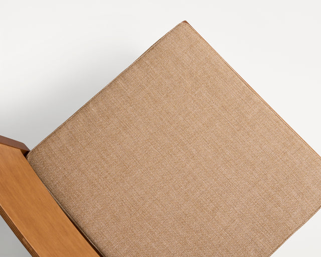 FRAMA-Easy Chair 01 Cushion 休閒椅 FRAMA Easy Chair 01 Packshot 2.tif