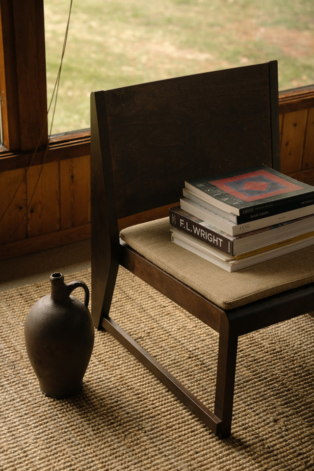 FRAMA-Easy Chair 01 Cushion 休閒椅 FRAMA Easy Chair 01 Dark Wood Context Image 8.jpg