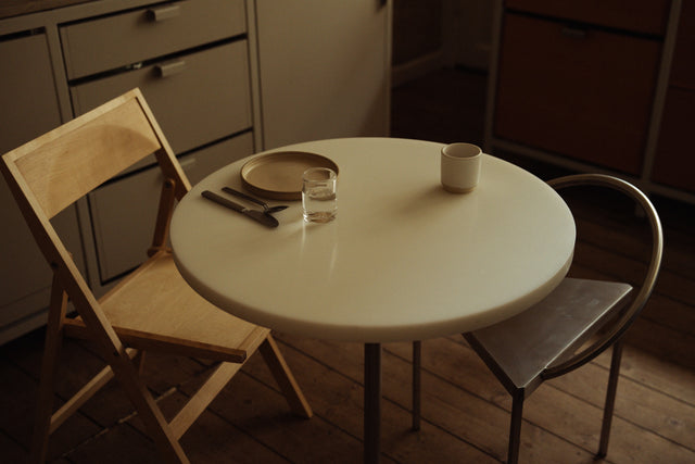 FRAMA-Farmhouse Table Trestles 桌 FRAMA Table 57 Ø70 White Context Image 9.jpg