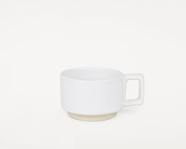 FRAMA-Otto Ceramic Mug with Handle 馬克杯 Otto Stoneware Mug with Handle White Packshot 1.tif
