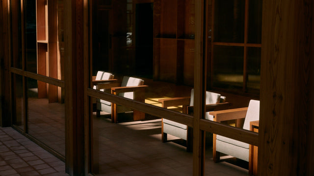 FRAMA-Symmetry Lounge Chair 休閒椅 FRAMA_ROOMS_B2B_4.jpg