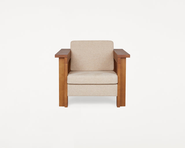FRAMA-Symmetry Lounge Chair 休閒椅 FRAMA Symmetry Chair Packshot 1.tif