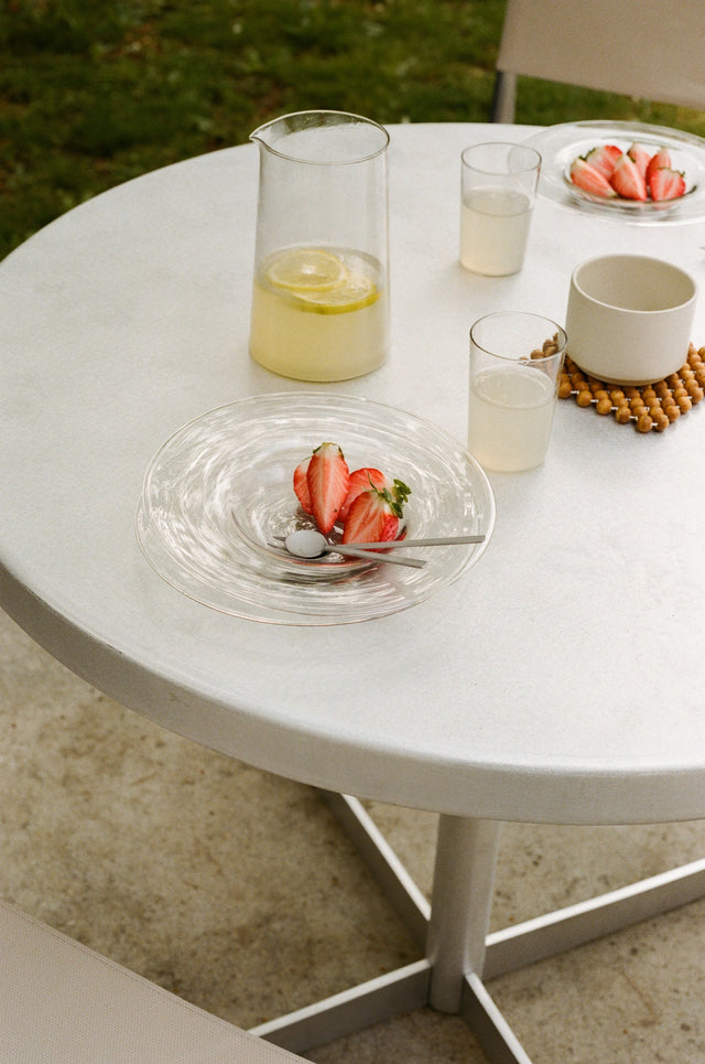 FRAMA-Isle Glass Pitcher 水壺 FRAMA-Summer-Campaign-Analogue-11.jpg