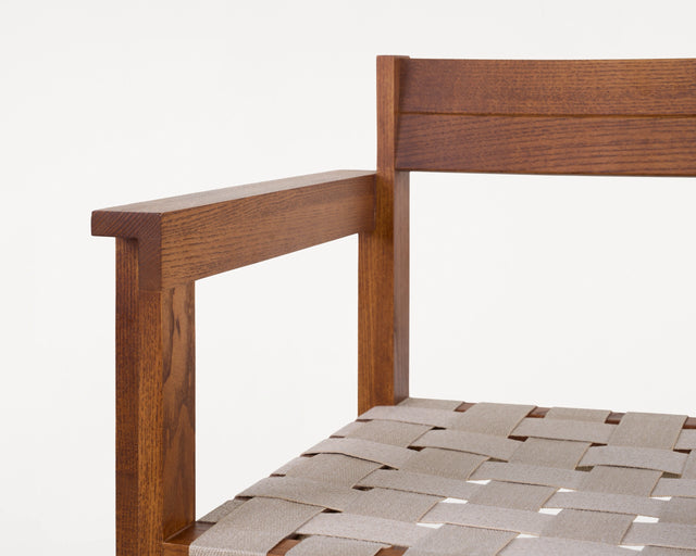FRAMA-Symmetry Armrest Chair 扶手椅 FRAMA-Symmetry-Armrest-Chair-Packshot-12.tif