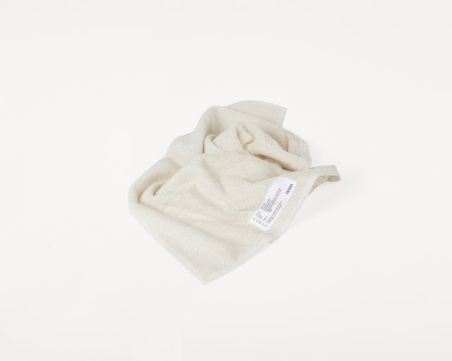 FRAMA-Heavy Towel 毛巾 FRAMA Heavy Towel Bone White Hand Towel Packshot 2.tif