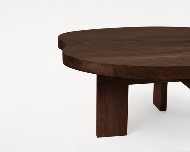 FRAMA-Farmhouse Coffee Table 咖啡桌 FRAMA FARMHOUSE DARK COFFEE TABLE POND PACKSHOT 7.tif
