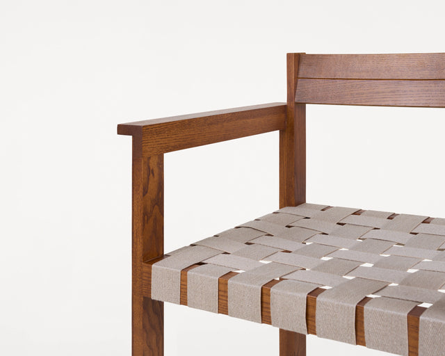 FRAMA-Symmetry Armrest Chair 扶手椅 FRAMA-Symmetry-Armrest-Chair-Packshot-11.tif