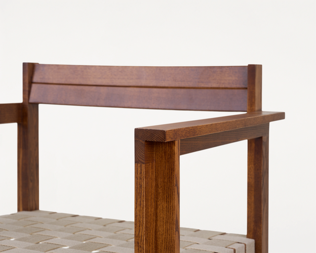 FRAMA-Symmetry Easy Chair 休閒椅 FRAMA-Symmetry-Easy-Chair-Packshot-7.tif