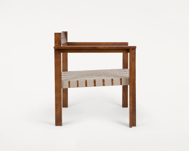 FRAMA-Symmetry Easy Chair 休閒椅 FRAMA-Symmetry-Easy-Chair-Packshot-3.tif