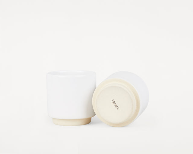 FRAMA-Otto Ceramic Cup Set of Two 杯 FRAMA Otto Stoneware Cup White Packshot 3.tif