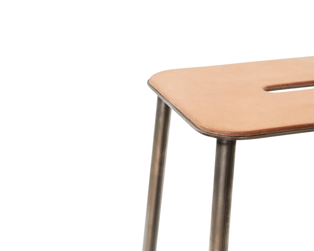 FRAMA-Adam Stool 椅凳 情境照
