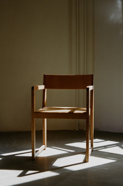 FRAMA-Armrest Chair 01 扶手椅 FRAMA Armrest Chair 01 Context Image 1.jpg