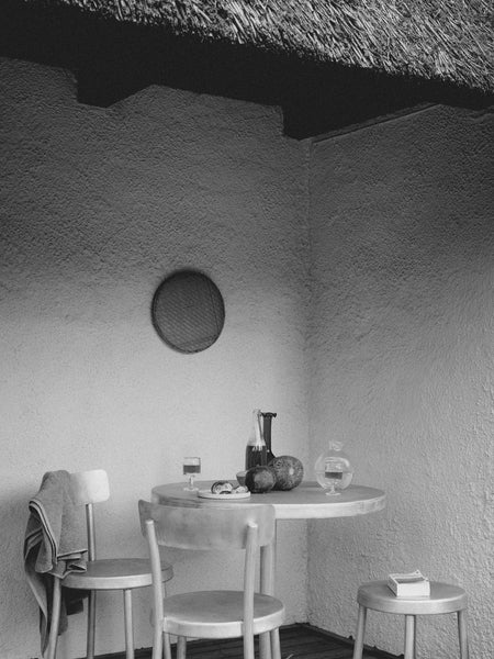 FRAMA-Tasca Table 桌 Frama-Tasca-Outdoor-2022-©-Paolo-Galgani-4x3-3.jpg