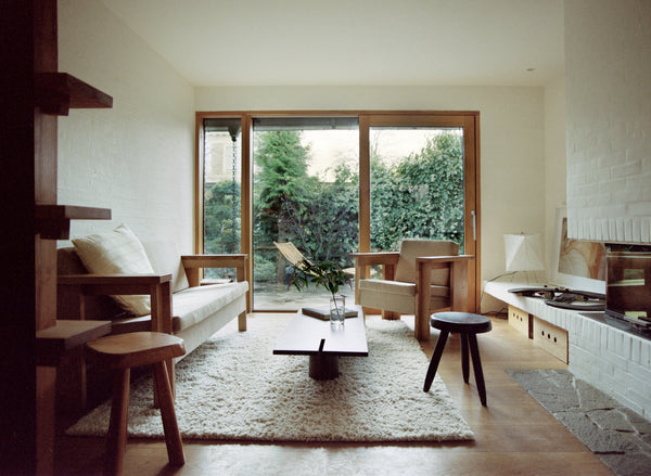 FRAMA-Symmetry Lounge Chair 休閒椅 FRAMA Symmetry Series Context Image 4.jpg