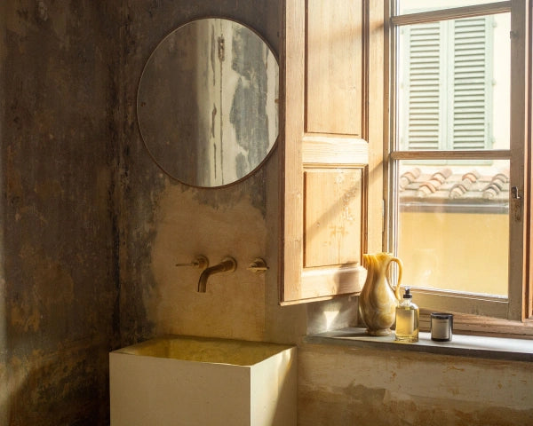 FRAMA-CM-1 Circle Mirror 掛鏡 Frama-CM-1-Mirror-Context-Image-3.jpg